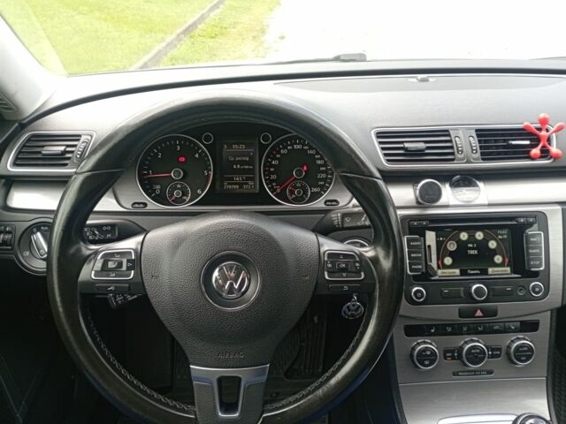 Фольксваген Пассат Вариант 2014 в Изяслве на Automoto.ua Серый Фольксваген Пассат Вариант, объемом двигателя 2 л и пробегом 272 тыс. км за 10300 $, фото 4 на Automoto.ua