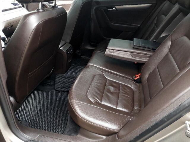 Серый Фольксваген Пассат Вариант, объемом двигателя 2 л и пробегом 276 тыс. км за 9500 $, фото 5 на Automoto.ua