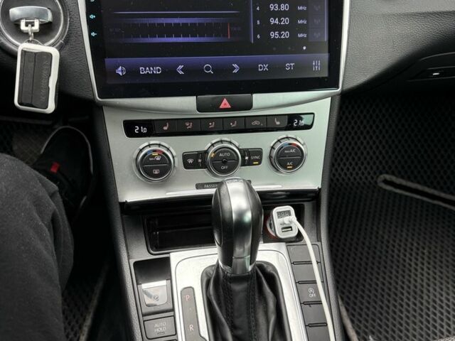 Сірий Фольксваген Пассат Варіант, об'ємом двигуна 2 л та пробігом 324 тис. км за 13500 $, фото 11 на Automoto.ua