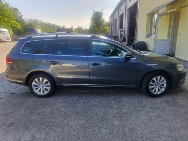 Серый Фольксваген Пассат Вариант, объемом двигателя 2 л и пробегом 350 тыс. км за 251 $, фото 1 на Automoto.ua