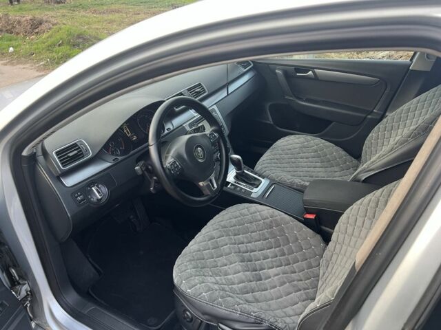 Сірий Фольксваген Пассат Варіант, об'ємом двигуна 2 л та пробігом 221 тис. км за 11600 $, фото 4 на Automoto.ua