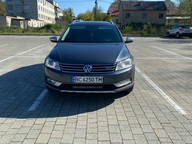 Сірий Фольксваген Пассат Варіант, об'ємом двигуна 2 л та пробігом 265 тис. км за 13500 $, фото 4 на Automoto.ua