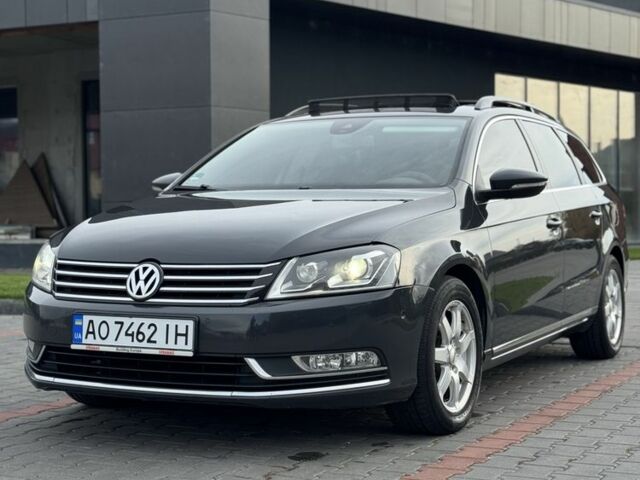 Сірий Фольксваген Пассат Варіант, об'ємом двигуна 2 л та пробігом 229 тис. км за 296 $, фото 2 на Automoto.ua