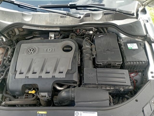 Фольксваген Пассат Вариант 2014 в Изяслве на Automoto.ua Серый Фольксваген Пассат Вариант, объемом двигателя 2 л и пробегом 272 тыс. км за 10300 $, фото 7 на Automoto.ua