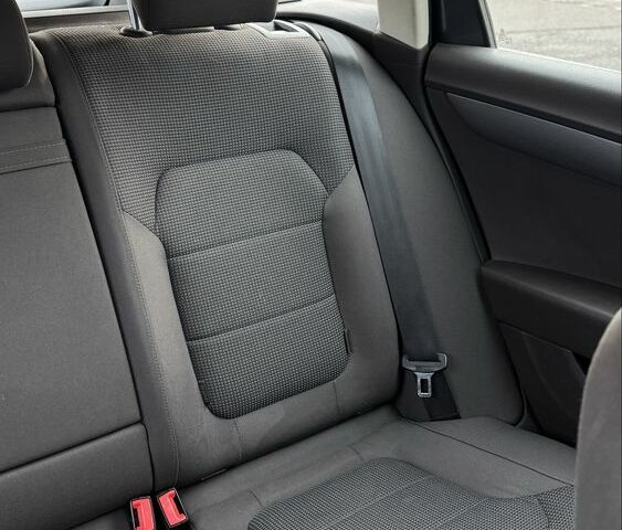 Серый Фольксваген Пассат Вариант, объемом двигателя 2 л и пробегом 231 тыс. км за 10600 $, фото 15 на Automoto.ua