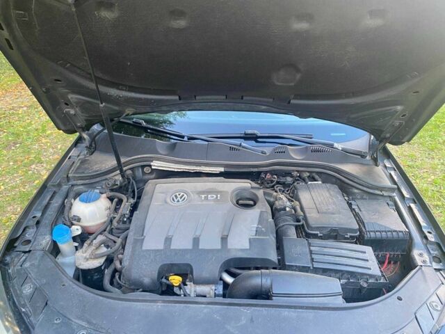 Серый Фольксваген Пассат Вариант, объемом двигателя 1.6 л и пробегом 318 тыс. км за 9499 $, фото 6 на Automoto.ua