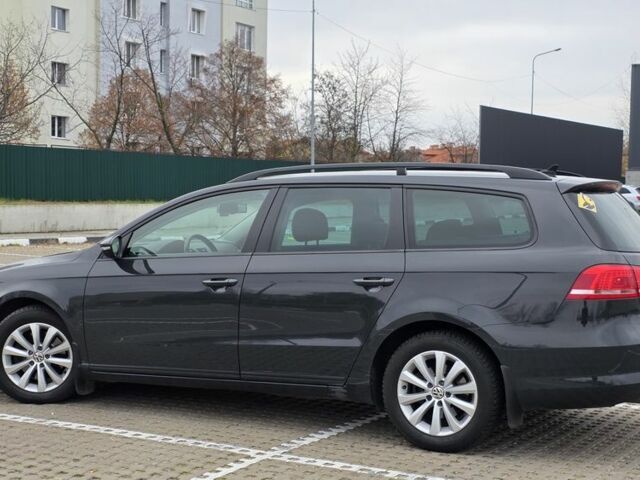 Сірий Фольксваген Пассат Варіант, об'ємом двигуна 2 л та пробігом 324 тис. км за 13500 $, фото 3 на Automoto.ua