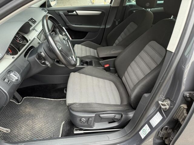 Сірий Фольксваген Пассат Варіант, об'ємом двигуна 2 л та пробігом 324 тис. км за 13500 $, фото 13 на Automoto.ua