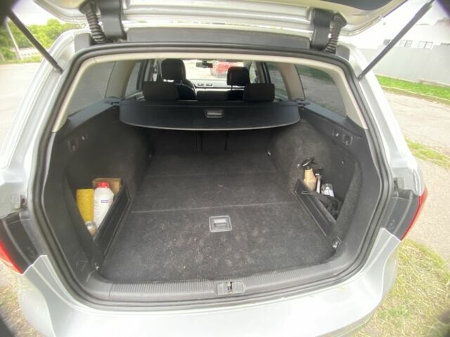 Сірий Фольксваген Пассат Варіант, об'ємом двигуна 2 л та пробігом 278 тис. км за 9750 $, фото 4 на Automoto.ua