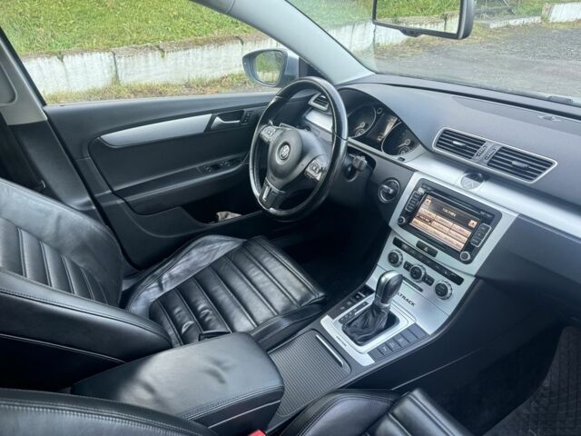 Серый Фольксваген Пассат Вариант, объемом двигателя 2 л и пробегом 259 тыс. км за 12500 $, фото 13 на Automoto.ua