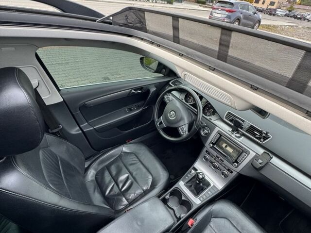 Сірий Фольксваген Пассат Варіант, об'ємом двигуна 2 л та пробігом 229 тис. км за 296 $, фото 6 на Automoto.ua