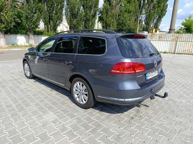 Сірий Фольксваген Пассат Варіант, об'ємом двигуна 2 л та пробігом 219 тис. км за 13500 $, фото 2 на Automoto.ua