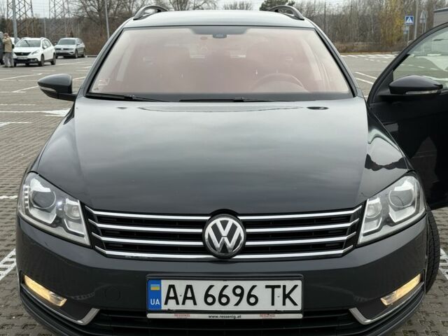 Сірий Фольксваген Пассат Варіант, об'ємом двигуна 2 л та пробігом 324 тис. км за 13500 $, фото 6 на Automoto.ua