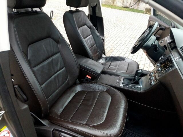 Серый Фольксваген Пассат Вариант, объемом двигателя 2 л и пробегом 276 тыс. км за 9500 $, фото 4 на Automoto.ua