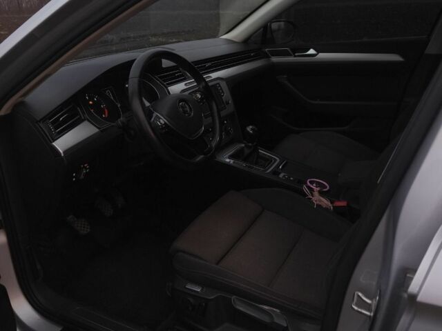 Серый Фольксваген Пассат Вариант, объемом двигателя 1.6 л и пробегом 278 тыс. км за 11600 $, фото 3 на Automoto.ua