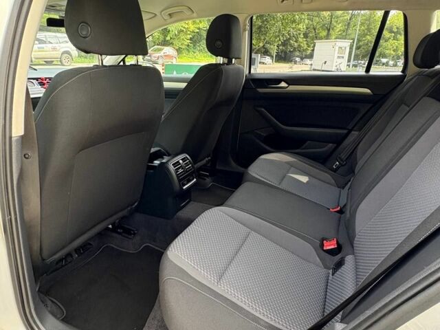 Фольксваген Пассат Варіант 2015 у Києві на Automoto.ua Сірий Фольксваген Пассат Варіант, об'ємом двигуна 0 л та пробігом 260 тис. км за 10900 $, фото 7 на Automoto.ua