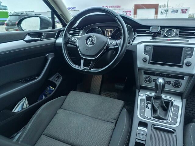 Серый Фольксваген Пассат Вариант, объемом двигателя 1.6 л и пробегом 211 тыс. км за 12500 $, фото 9 на Automoto.ua