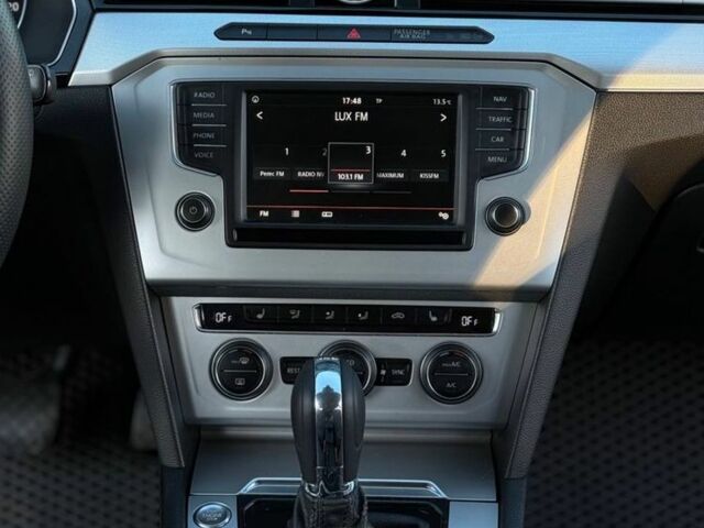 Сірий Фольксваген Пассат Варіант, об'ємом двигуна 2 л та пробігом 247 тис. км за 12000 $, фото 14 на Automoto.ua