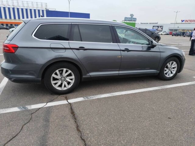 Серый Фольксваген Пассат Вариант, объемом двигателя 1.6 л и пробегом 211 тыс. км за 12500 $, фото 4 на Automoto.ua