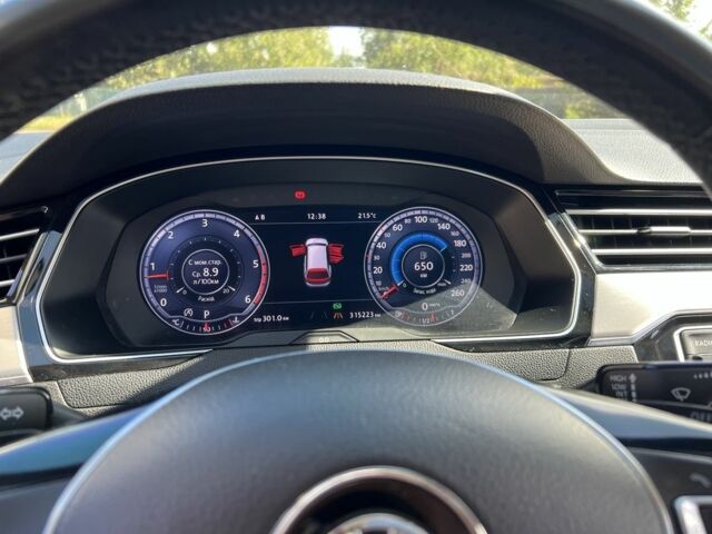 Серый Фольксваген Пассат Вариант, объемом двигателя 2 л и пробегом 320 тыс. км за 17800 $, фото 11 на Automoto.ua