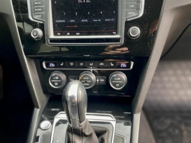 Серый Фольксваген Пассат Вариант, объемом двигателя 2 л и пробегом 269 тыс. км за 15999 $, фото 6 на Automoto.ua