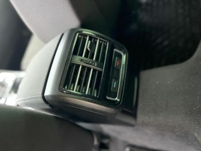 Сірий Фольксваген Пассат Варіант, об'ємом двигуна 2 л та пробігом 202 тис. км за 12800 $, фото 5 на Automoto.ua