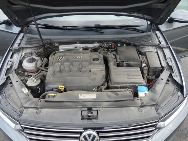 Сірий Фольксваген Пассат Варіант, об'ємом двигуна 1.6 л та пробігом 300 тис. км за 12500 $, фото 4 на Automoto.ua