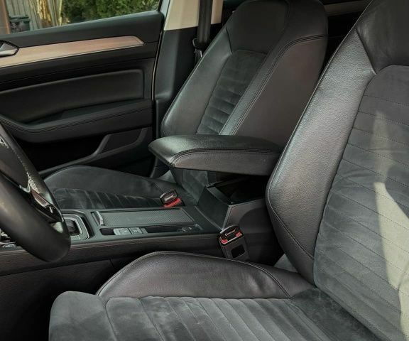 Серый Фольксваген Пассат Вариант, объемом двигателя 2 л и пробегом 253 тыс. км за 17100 $, фото 2 на Automoto.ua