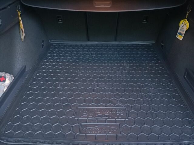 Серый Фольксваген Пассат Вариант, объемом двигателя 2 л и пробегом 206 тыс. км за 15400 $, фото 10 на Automoto.ua