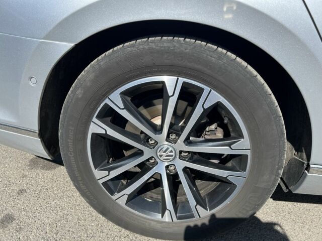 Серый Фольксваген Пассат Вариант, объемом двигателя 2 л и пробегом 320 тыс. км за 17800 $, фото 16 на Automoto.ua