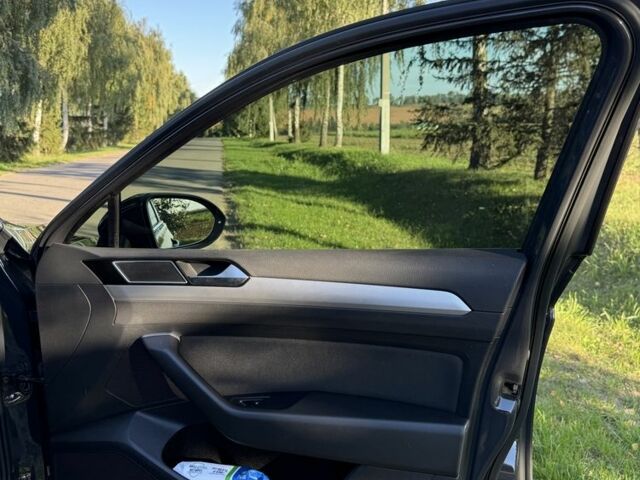Серый Фольксваген Пассат Вариант, объемом двигателя 2 л и пробегом 282 тыс. км за 13800 $, фото 13 на Automoto.ua