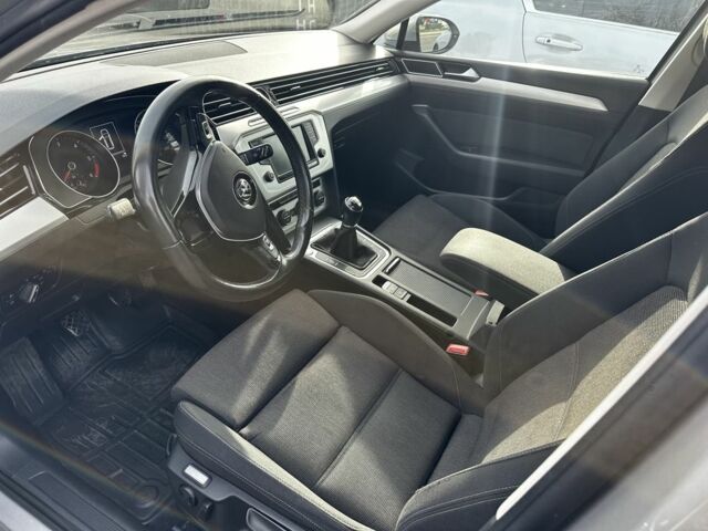 Сірий Фольксваген Пассат Варіант, об'ємом двигуна 1.6 л та пробігом 229 тис. км за 12500 $, фото 6 на Automoto.ua