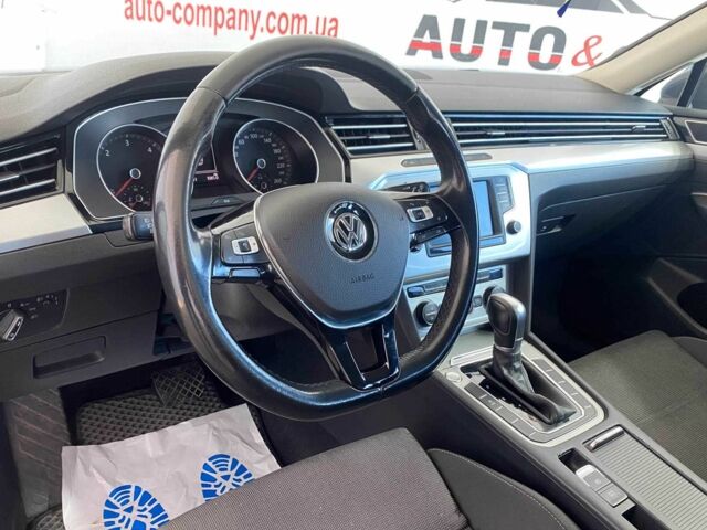 Серый Фольксваген Пассат Вариант, объемом двигателя 2 л и пробегом 170 тыс. км за 14950 $, фото 4 на Automoto.ua