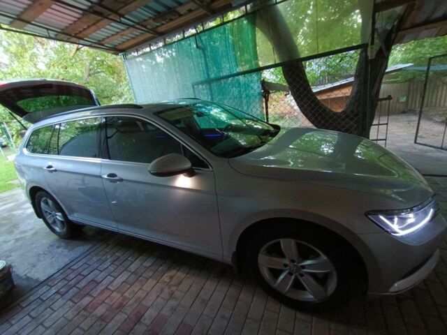 Серый Фольксваген Пассат Вариант, объемом двигателя 2 л и пробегом 206 тыс. км за 15400 $, фото 3 на Automoto.ua