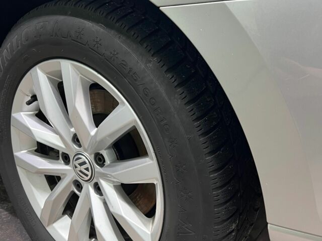 Серый Фольксваген Пассат Вариант, объемом двигателя 1.6 л и пробегом 290 тыс. км за 16286 $, фото 10 на Automoto.ua