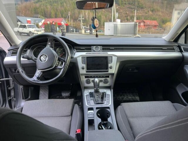 Сірий Фольксваген Пассат Варіант, об'ємом двигуна 2 л та пробігом 202 тис. км за 12800 $, фото 2 на Automoto.ua