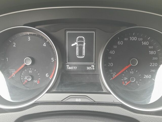 Серый Фольксваген Пассат Вариант, объемом двигателя 2 л и пробегом 145 тыс. км за 16600 $, фото 5 на Automoto.ua