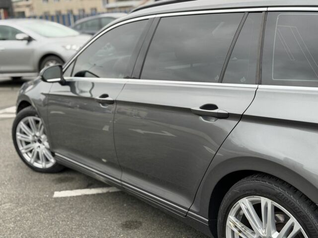 Сірий Фольксваген Пассат Варіант, об'ємом двигуна 2 л та пробігом 312 тис. км за 11999 $, фото 6 на Automoto.ua