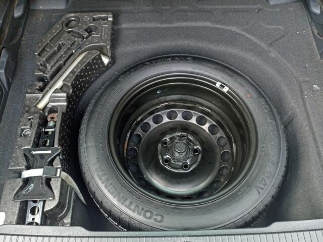 Фольксваген Пассат Варіант 2016 у Радомышле на Automoto.ua Сірий Фольксваген Пассат Варіант, об'ємом двигуна 2 л та пробігом 286 тис. км за 14500 $, фото 13 на Automoto.ua