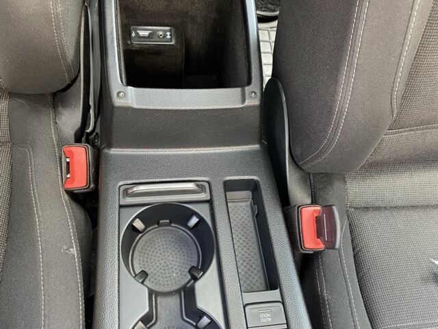 Серый Фольксваген Пассат Вариант, объемом двигателя 1.6 л и пробегом 230 тыс. км за 12500 $, фото 17 на Automoto.ua