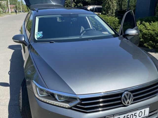 Серый Фольксваген Пассат Вариант, объемом двигателя 2 л и пробегом 244 тыс. км за 14800 $, фото 1 на Automoto.ua