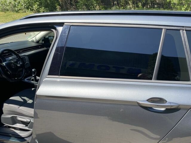 Серый Фольксваген Пассат Вариант, объемом двигателя 2 л и пробегом 244 тыс. км за 14800 $, фото 6 на Automoto.ua