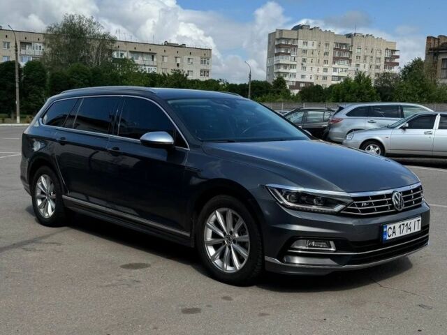 Сірий Фольксваген Пассат Варіант, об'ємом двигуна 2 л та пробігом 325 тис. км за 15800 $, фото 4 на Automoto.ua