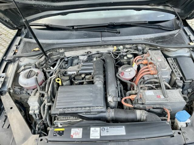 Сірий Фольксваген Пассат Варіант, об'ємом двигуна 1.4 л та пробігом 271 тис. км за 17300 $, фото 5 на Automoto.ua