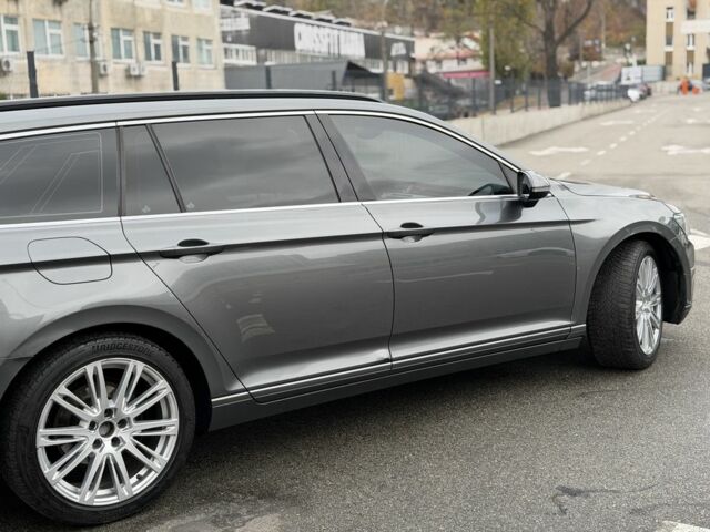 Сірий Фольксваген Пассат Варіант, об'ємом двигуна 2 л та пробігом 312 тис. км за 11999 $, фото 2 на Automoto.ua