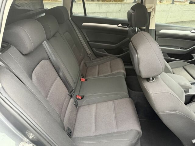 Сірий Фольксваген Пассат Варіант, об'ємом двигуна 2 л та пробігом 312 тис. км за 11999 $, фото 16 на Automoto.ua