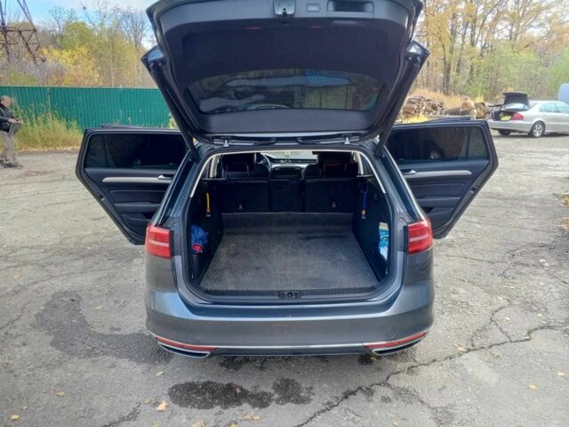 Серый Фольксваген Пассат Вариант, объемом двигателя 2 л и пробегом 270 тыс. км за 19500 $, фото 9 на Automoto.ua