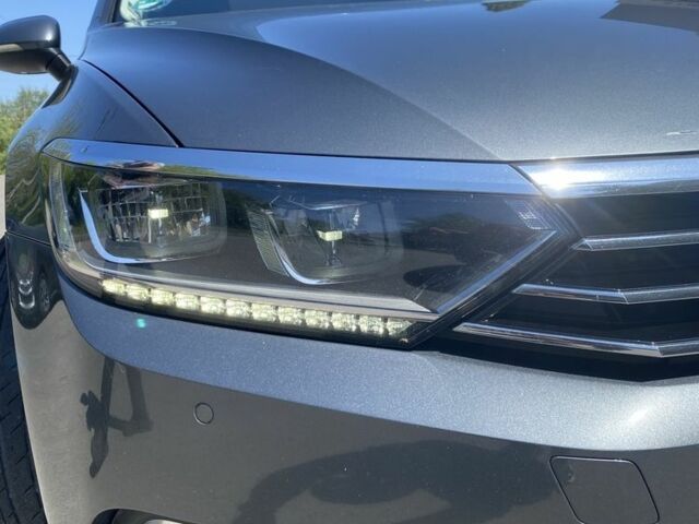 Серый Фольксваген Пассат Вариант, объемом двигателя 2 л и пробегом 244 тыс. км за 14800 $, фото 2 на Automoto.ua