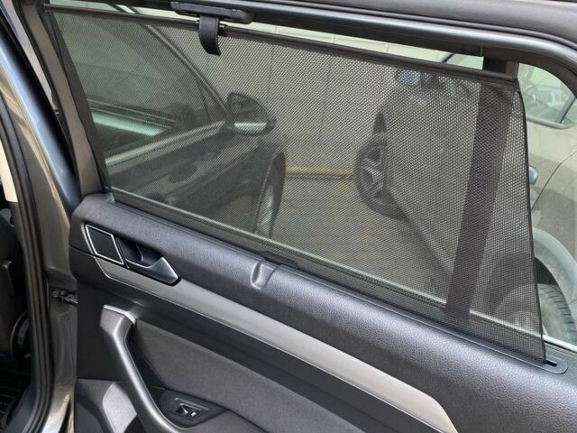 Серый Фольксваген Пассат Вариант, объемом двигателя 1.6 л и пробегом 230 тыс. км за 12500 $, фото 15 на Automoto.ua