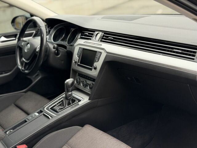 Сірий Фольксваген Пассат Варіант, об'ємом двигуна 2 л та пробігом 312 тис. км за 11999 $, фото 15 на Automoto.ua